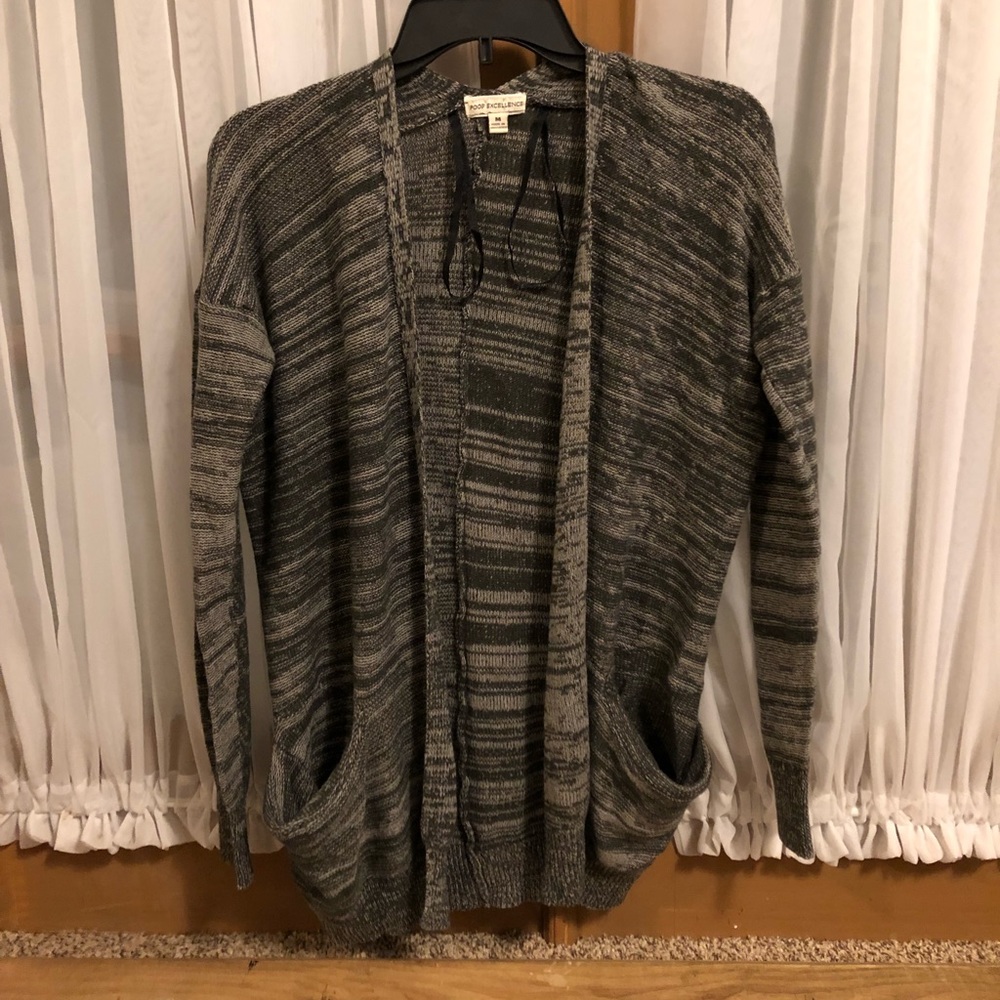 Black & gray cardigan with pockets